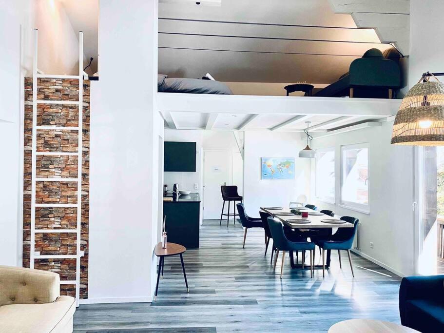 Unique Penthouse With Gallery And Mountain View 坎德施泰格 外观 照片
