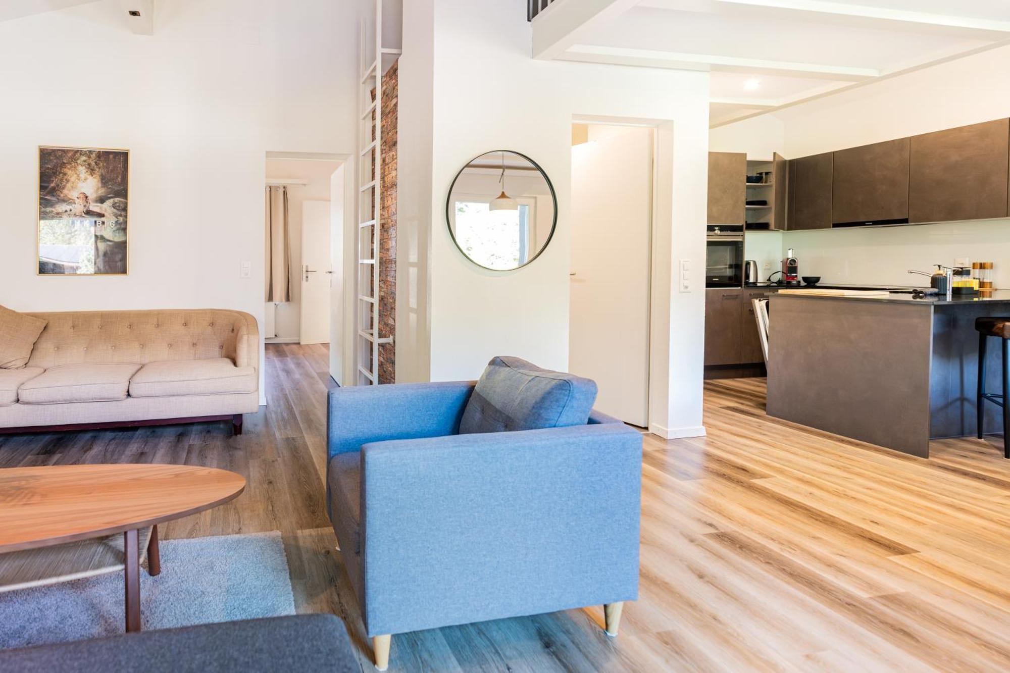 Unique Penthouse With Gallery And Mountain View 坎德施泰格 外观 照片
